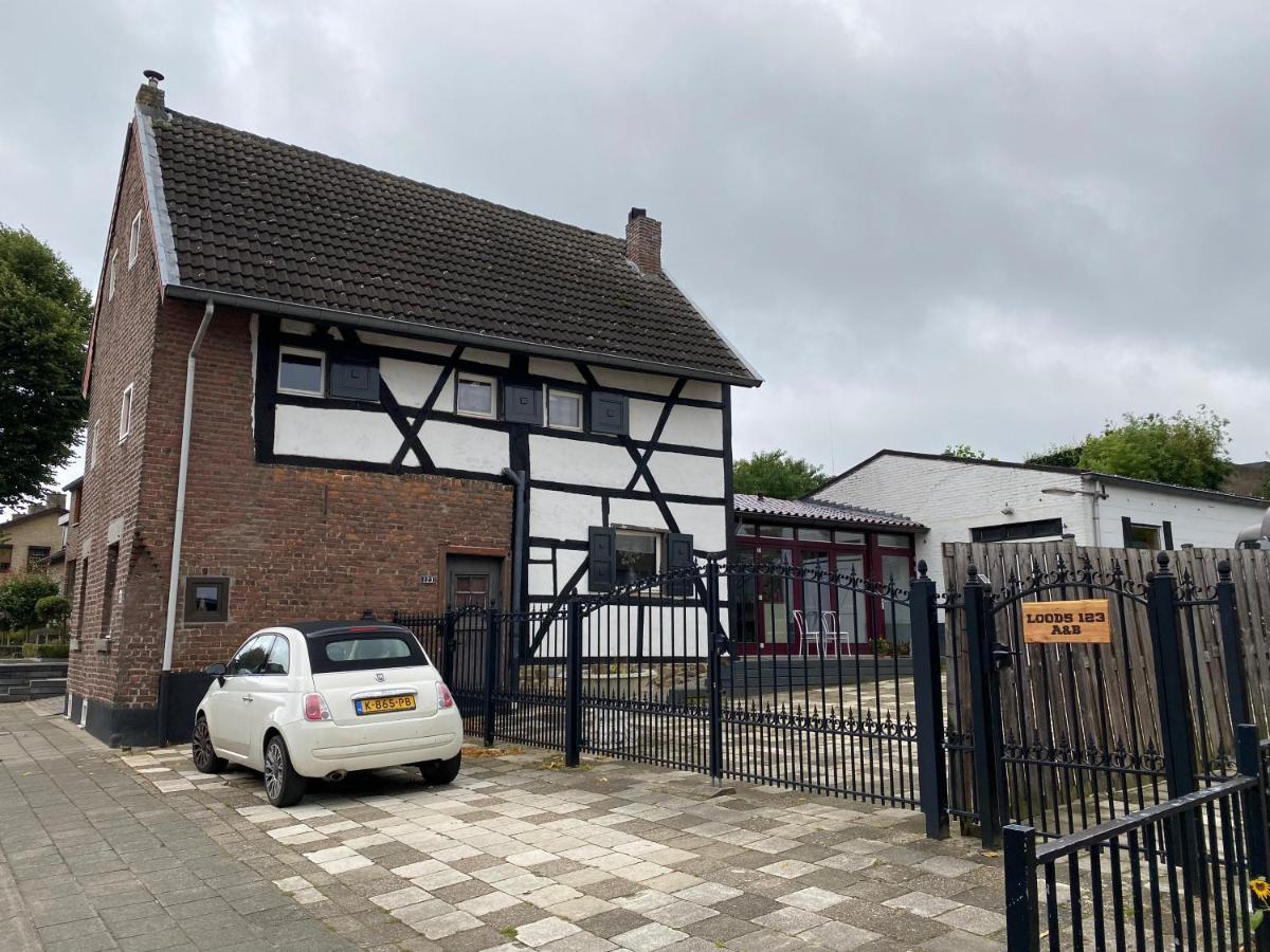 Loods 123 Bed & Kitchen Vila Landgraaf Exterior foto